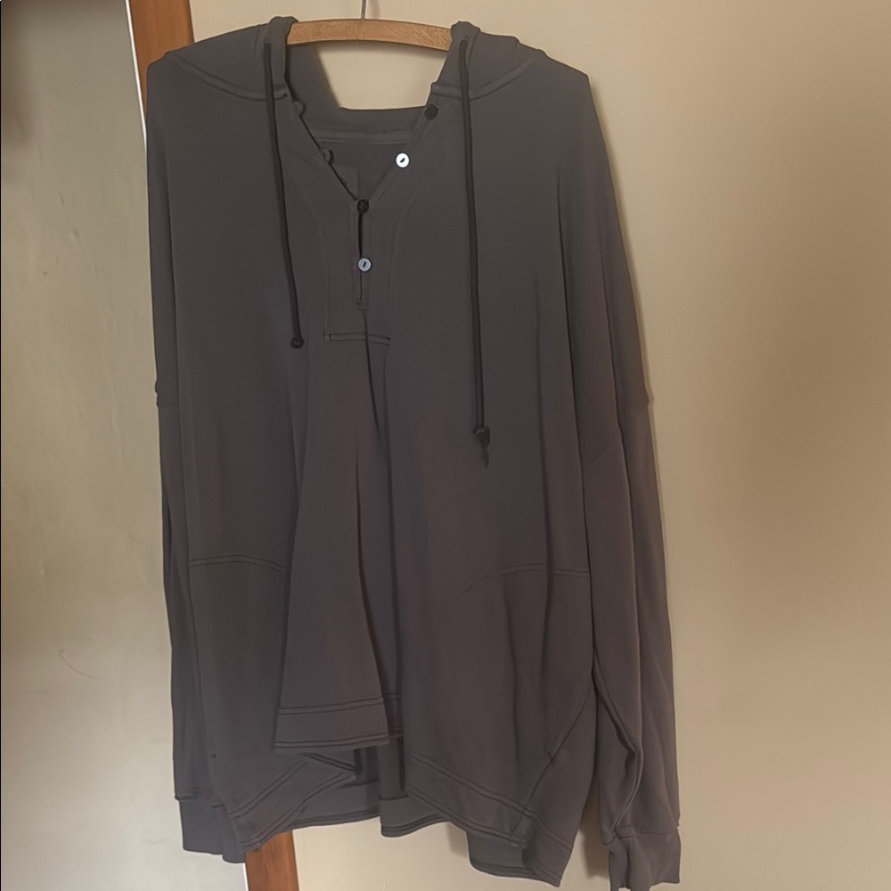 Aerie Women’s oversized Gray Hoodie Sweater